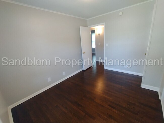 Building Photo - For Lease | Tulsa | Available Now!