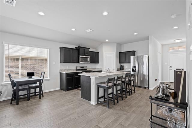 Building Photo - 2233 Blythwood Trail