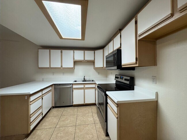 Building Photo - 2834