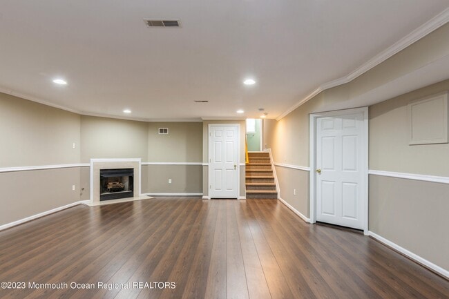 Building Photo - 34 Chimney Ct