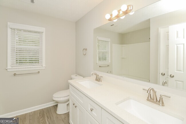 Building Photo - 5501 Reynard Trail