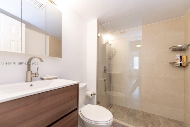 Building Photo - 1500 Bay Rd