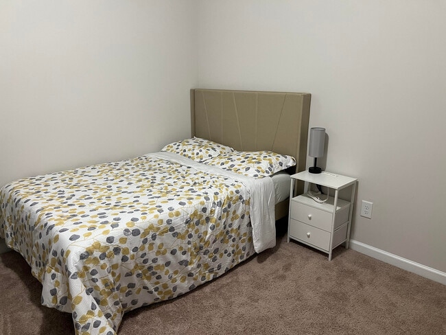 Building Photo - 5057 Silver Fox Trl