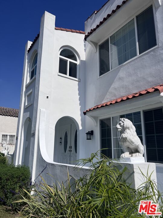 Building Photo - 1206 Keniston Ave