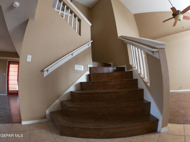 Building Photo - 14201 Pacific Point Dr