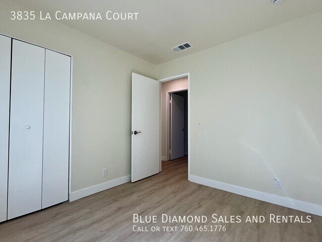 Building Photo - 3835 La Campana Ct