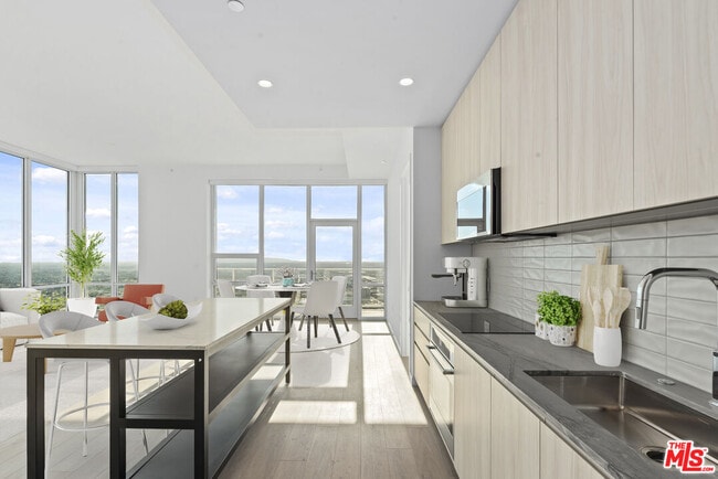 Building Photo - 230 W Olympic Blvd