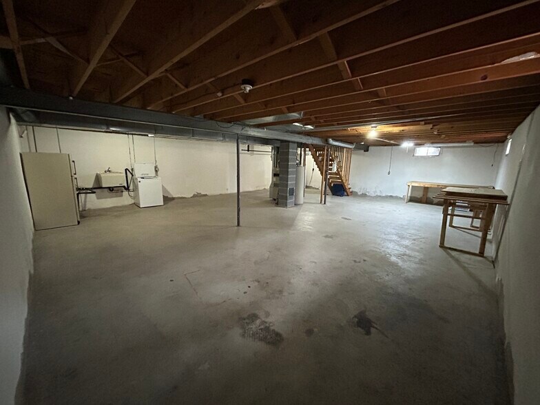 Building Photo - 2025 16th St