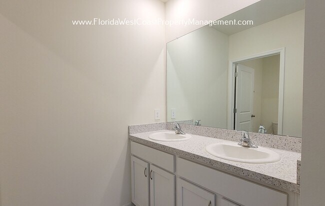 Building Photo - 5680 Woodland Sage Dr