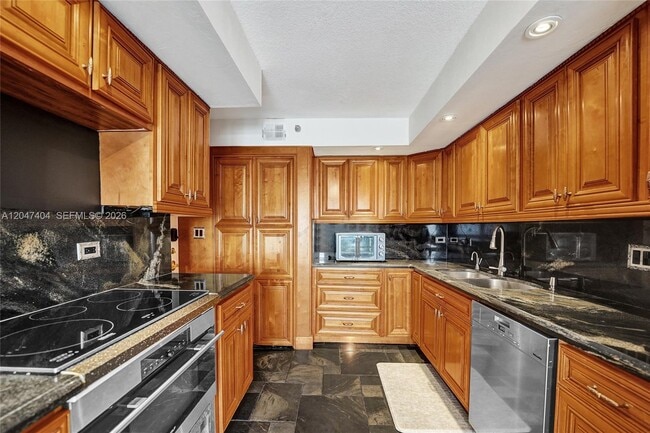 Building Photo - 1201 S Ocean Dr