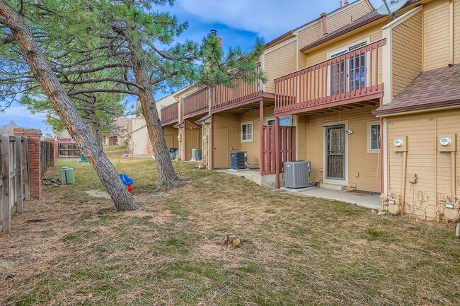 Building Photo - Cozy Furnished Home in Quiet Louisville Neighborhood