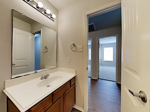Building Photo - 4844 Kingfisher Ln