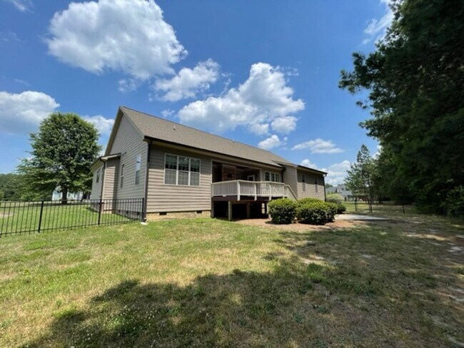 Building Photo - 3725 Nether Ridge Rd