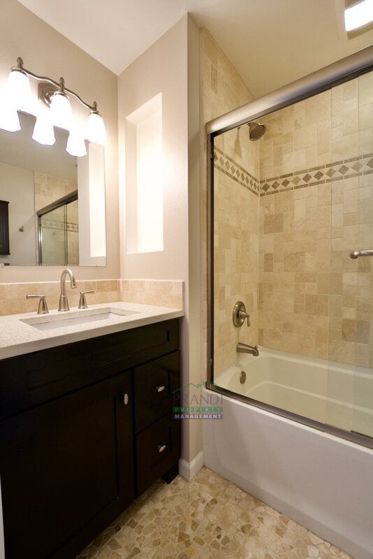 Building Photo - 1 Oliva Dr