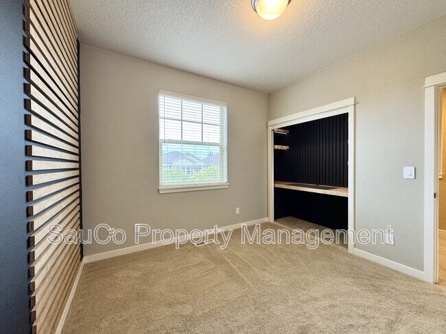 Building Photo - 16847 SW Tempest Way