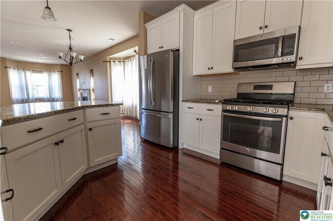 Building Photo - 2406 Gentle Hollow Rd