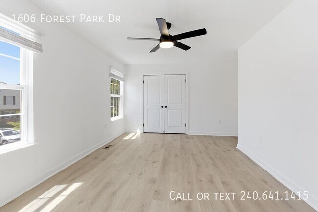 Building Photo - 1606 Forest Park Dr
