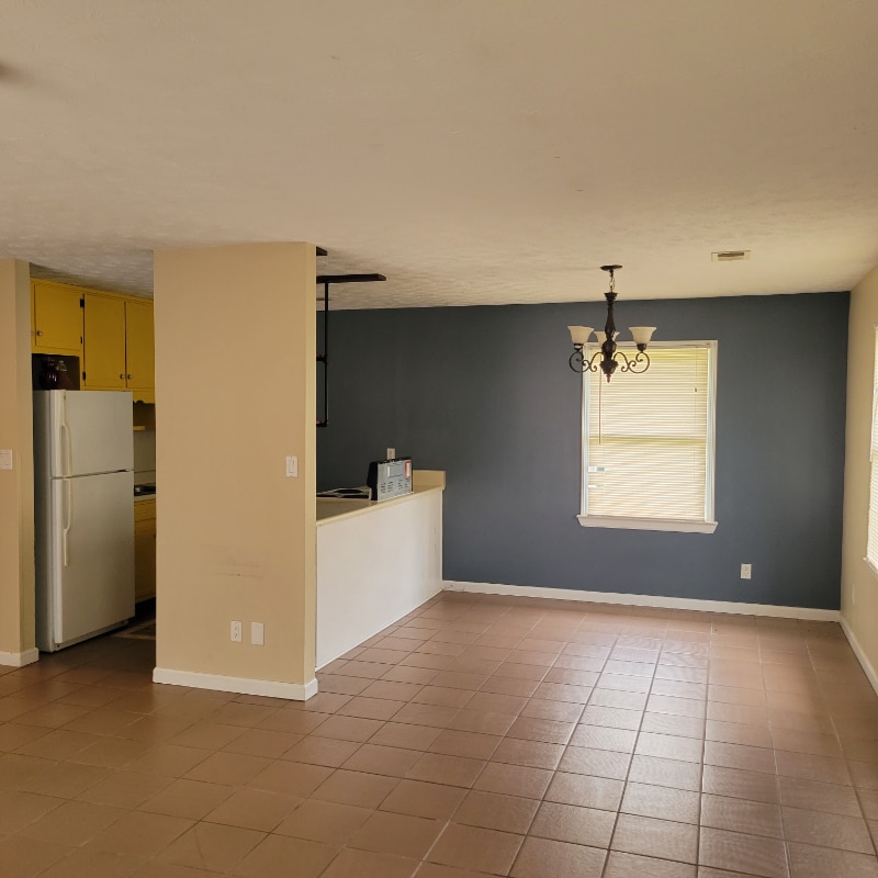Building Photo - 1625 Riverside Trail NE