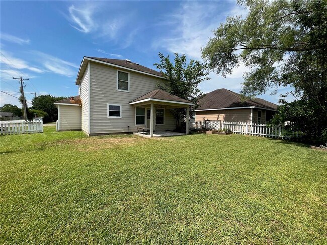 Building Photo - 5002 Asia Ln