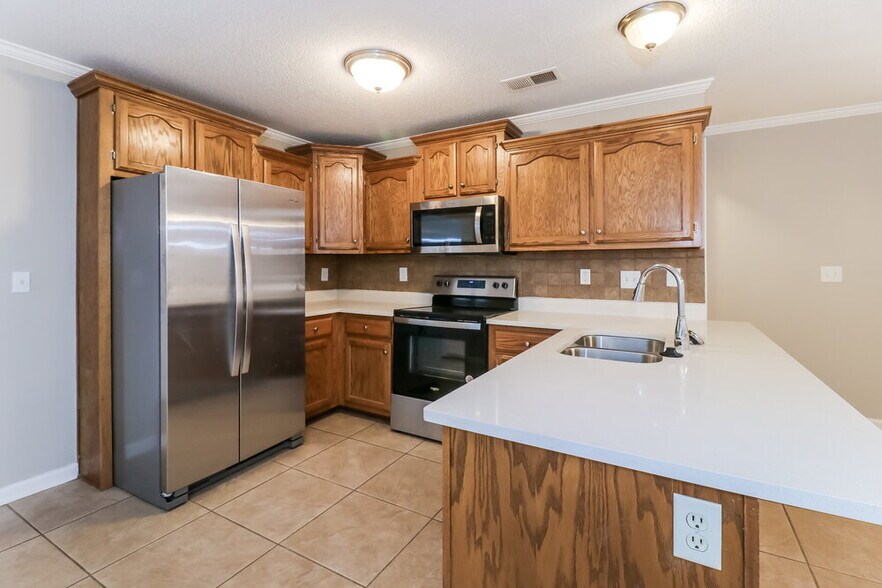 Building Photo - 9782 Pigeon Roost Park Cir