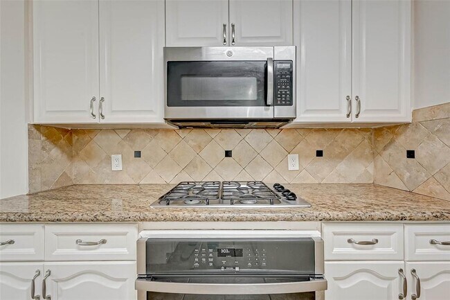 Building Photo - 1630 Berkoff Dr