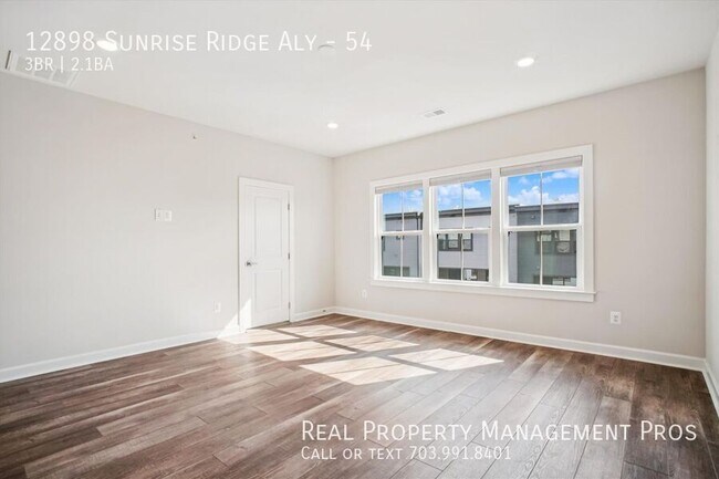 Building Photo - 12898 Sunrise Ridge Aly