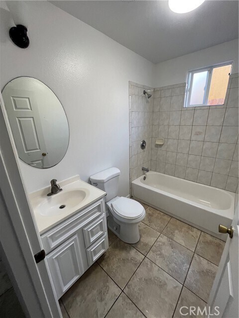 Building Photo - 123 W 66th St