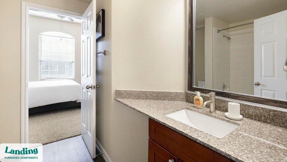 Building Photo - 901 Lakeside Cir