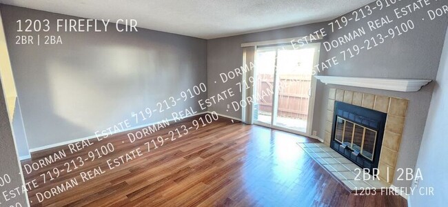 Building Photo - Central A/C and Updated 2 Bedroom Townhouse!