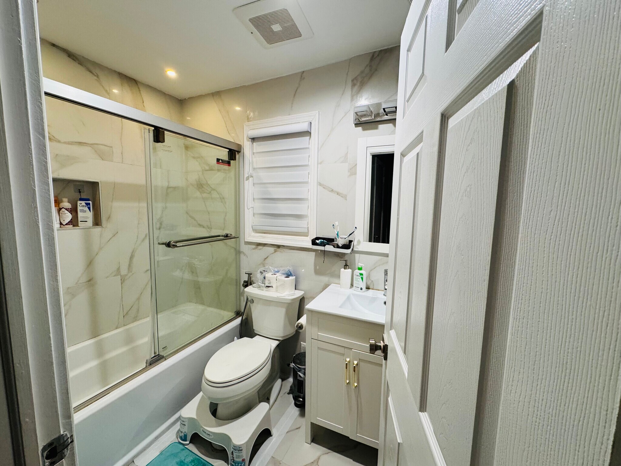 Bathroom 2 - 3 Juniper Ct