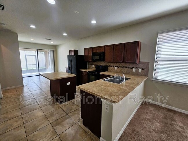 Building Photo - 6302 Magnolia Park Blvd