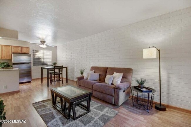 Building Photo - 55 N Cherry Ave