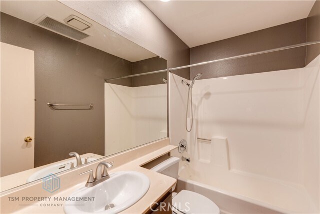 Building Photo - 1133 Golden Springs Dr
