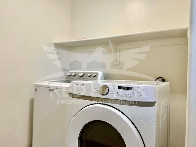 Building Photo - 4064 W Coles Rd