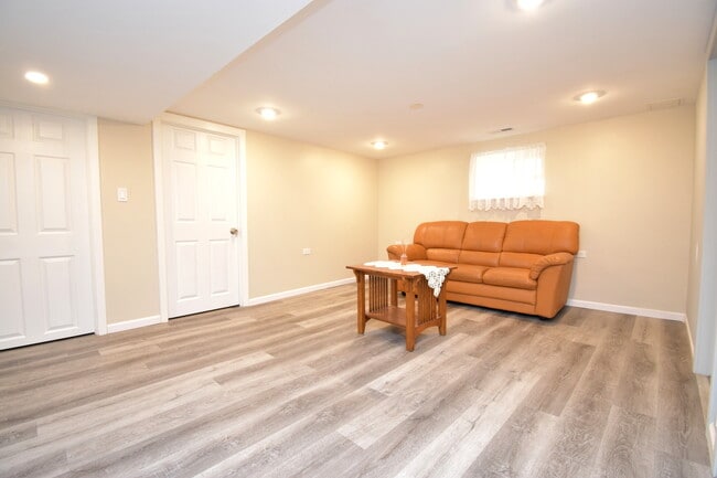 Building Photo - 3855 N Nora Ave