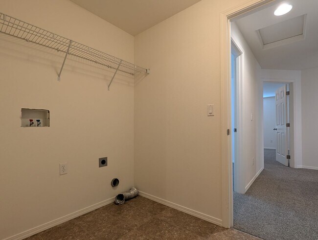 Building Photo - Nice 3-Bedroom, 2-Bath Home In The Thurston Area Of Springfield!