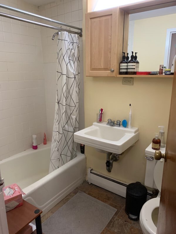 Building Photo - 34 Babcock St