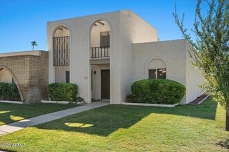 Building Photo - 7803 E Vernon Ave