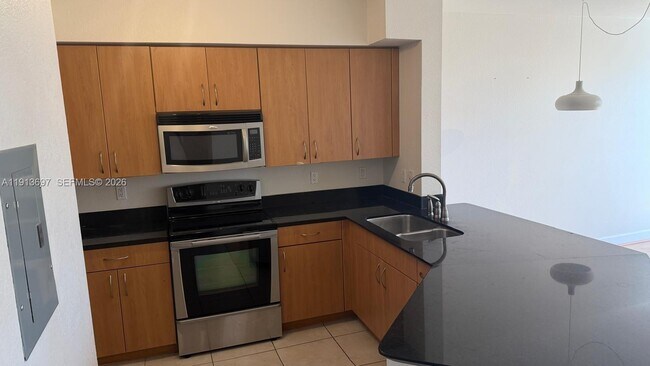 Building Photo - 1830 Radius Dr