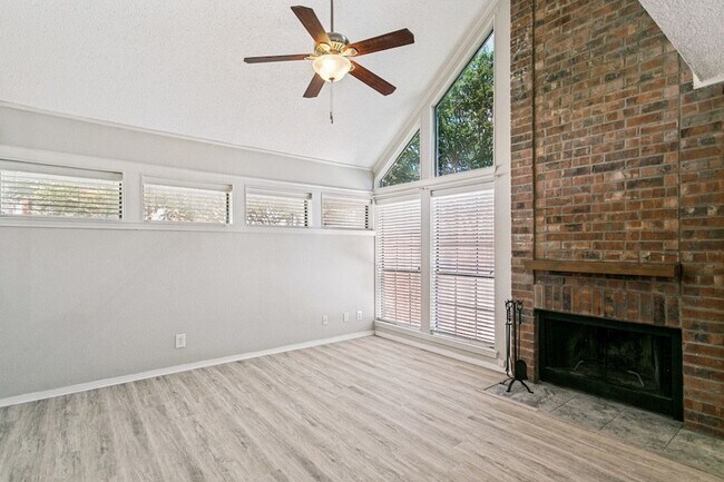 Building Photo - 18240 Midway Rd