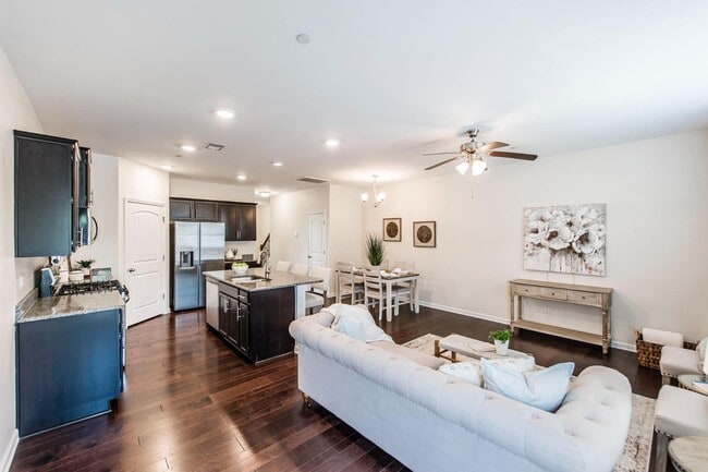 Building Photo - 342 Manor Row