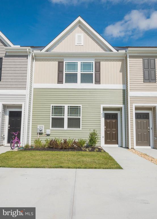 Building Photo - 417 Creekbed Cir