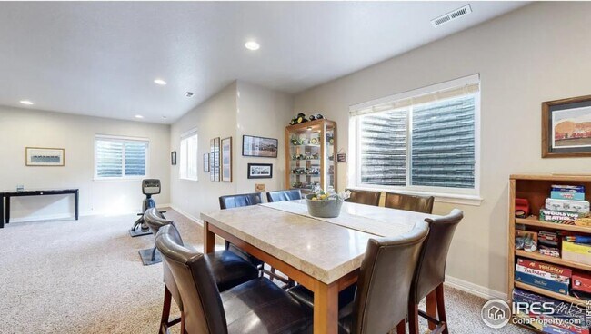 Building Photo - 532 Mount Rainier St