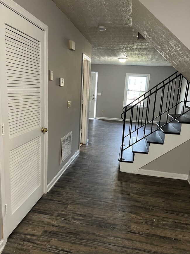 Building Photo - 2629 Evans Mill Dr