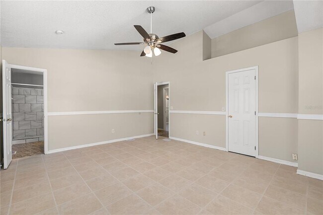 Building Photo - 2411 Parsons Pond Cir
