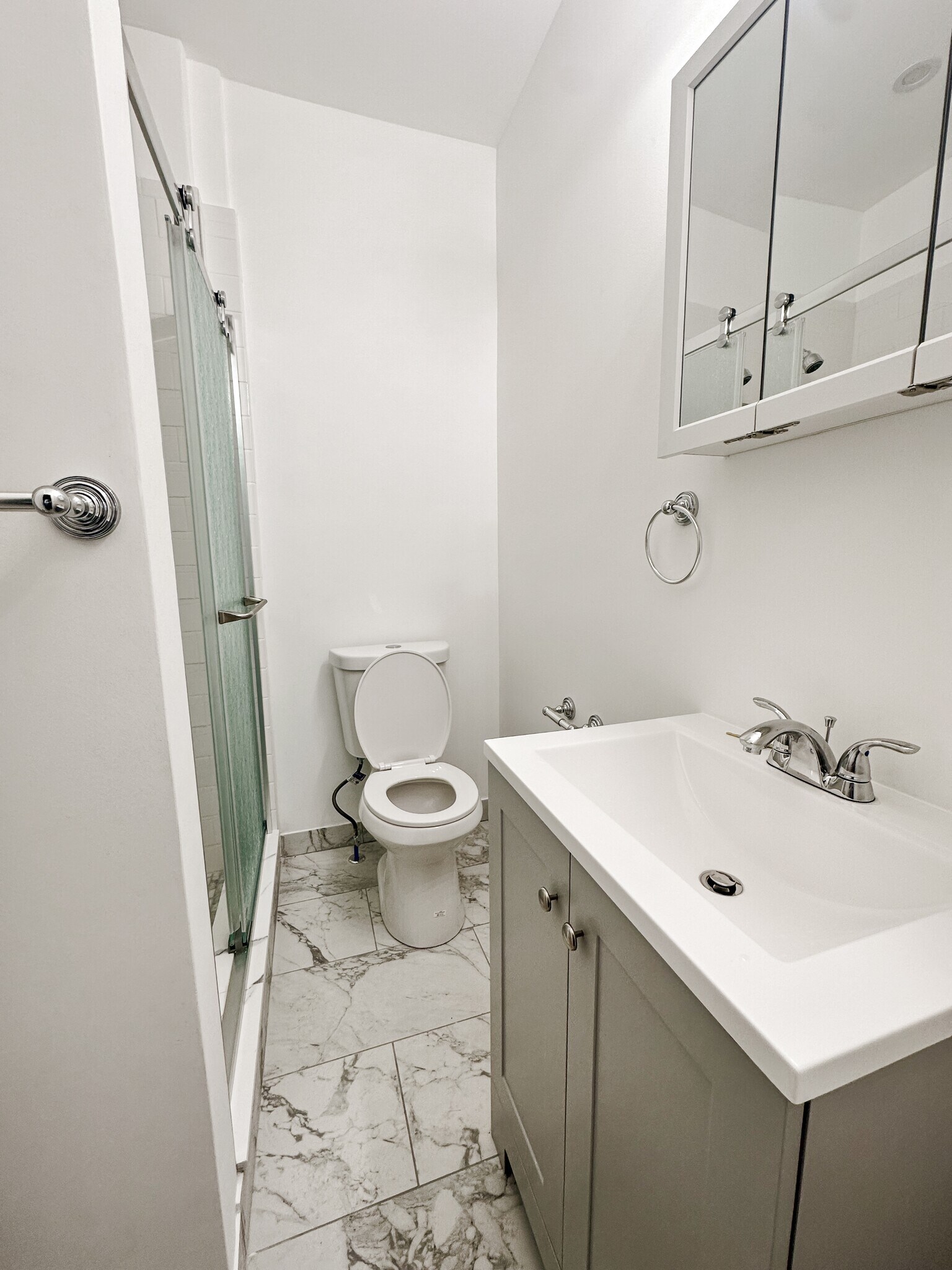 Building Photo - 14 Pond St