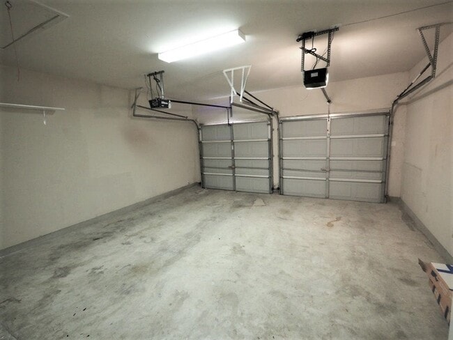 Building Photo - Desirable 4 bedroom home in BEAUTIFUL Steiner Ranch!
