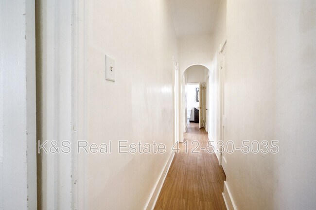 Building Photo - 445-445 Library St