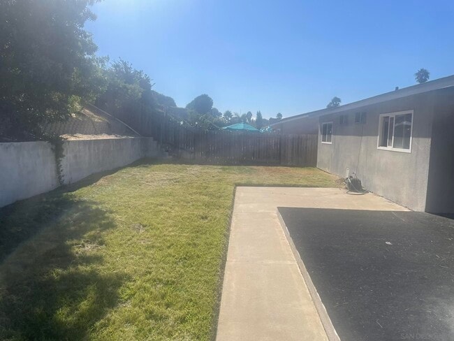 Building Photo - 4043 Mira Costa St