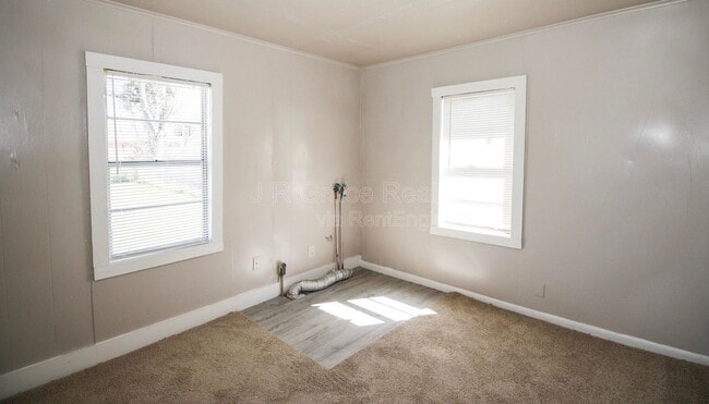 Building Photo - 933 Houston